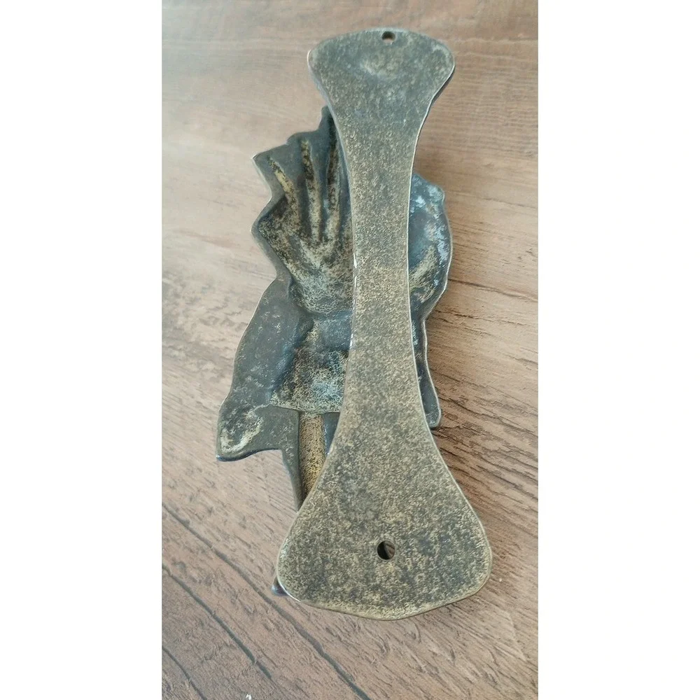 VTG Brass Relief Modeled Scottish Bagpiper Door Knocker 5.5